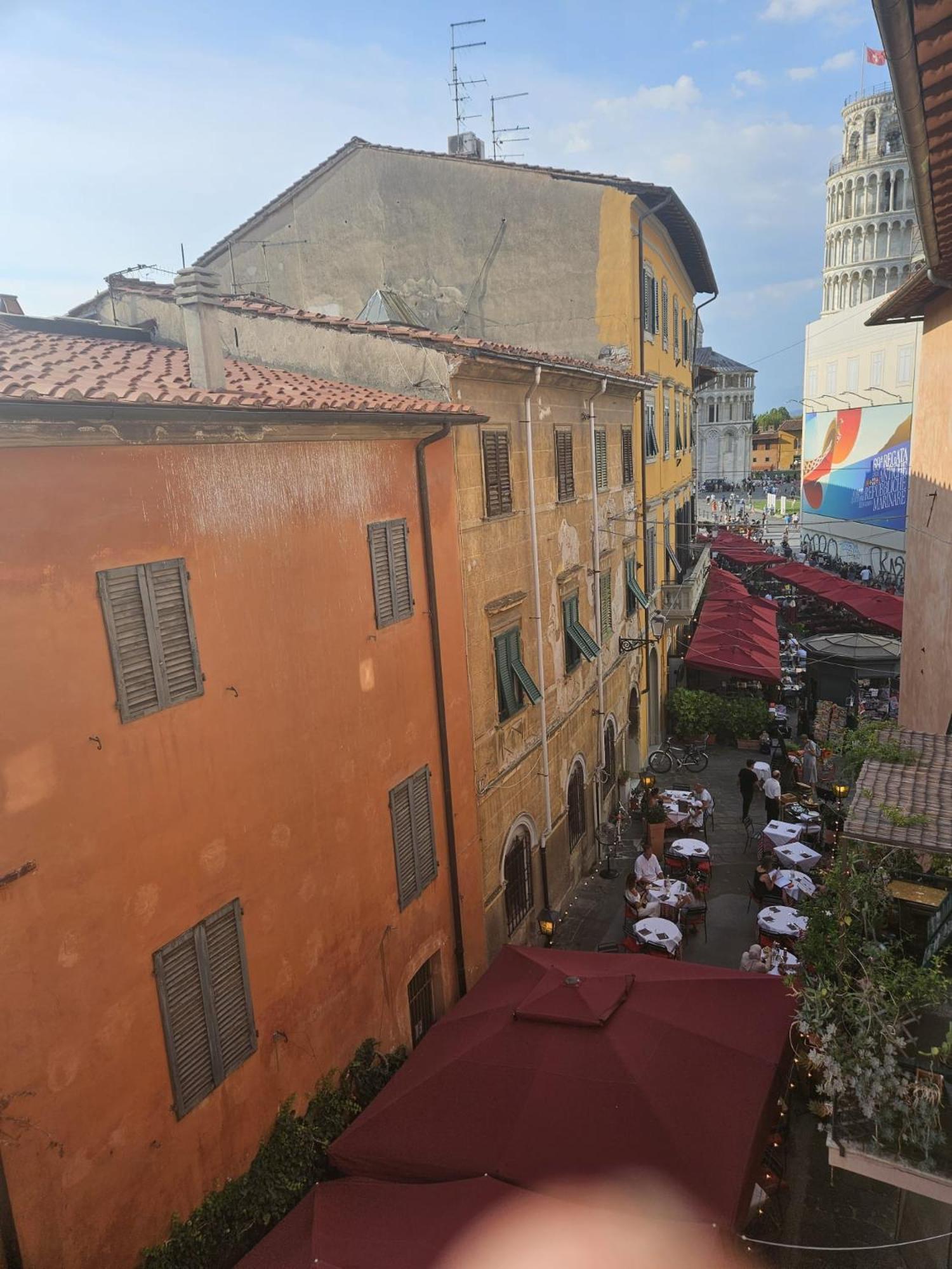 Window To The Tower Bed & Breakfast ปิซา ภายนอก รูปภาพ