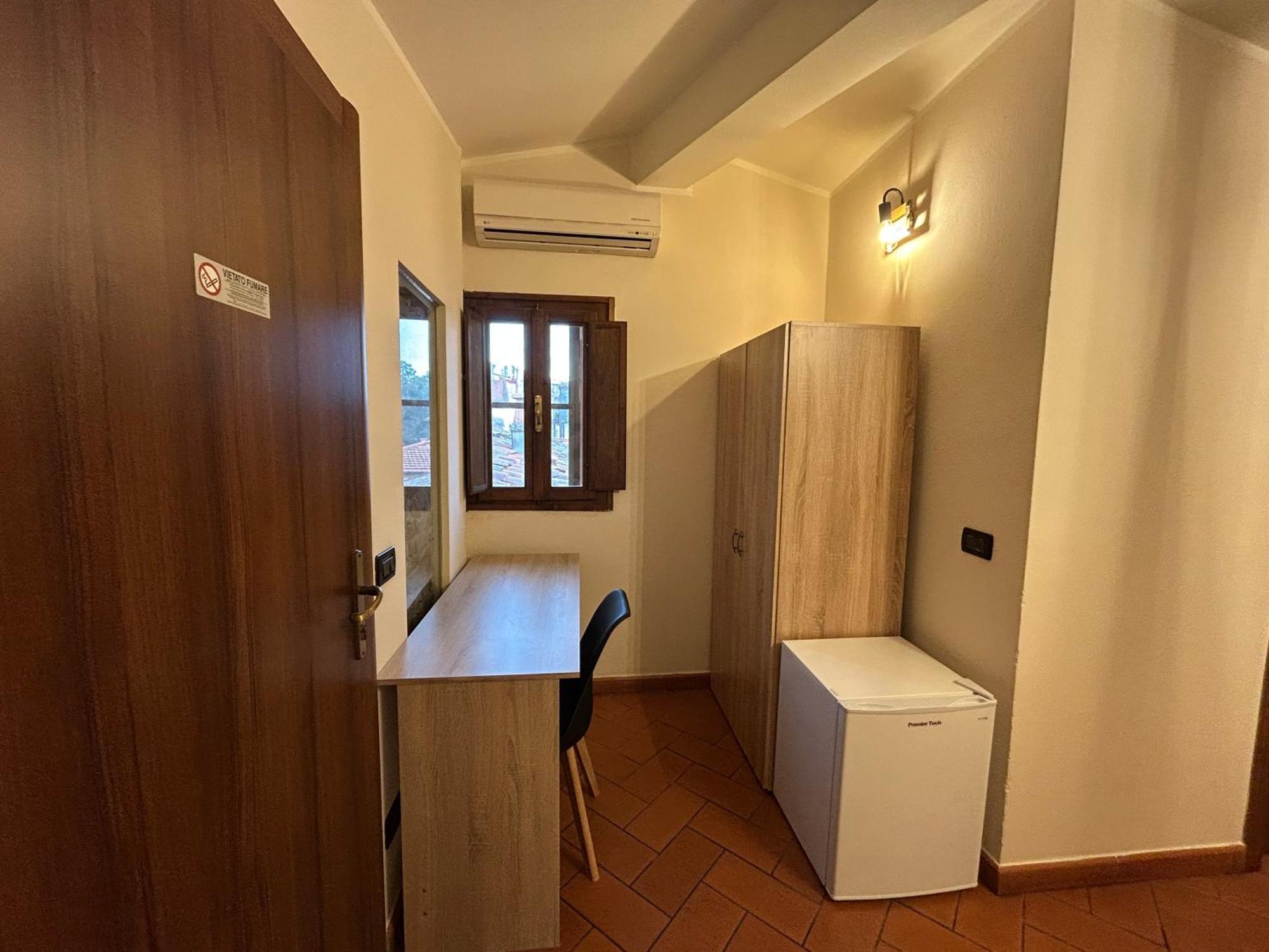 Window To The Tower Bed & Breakfast ปิซา ภายนอก รูปภาพ