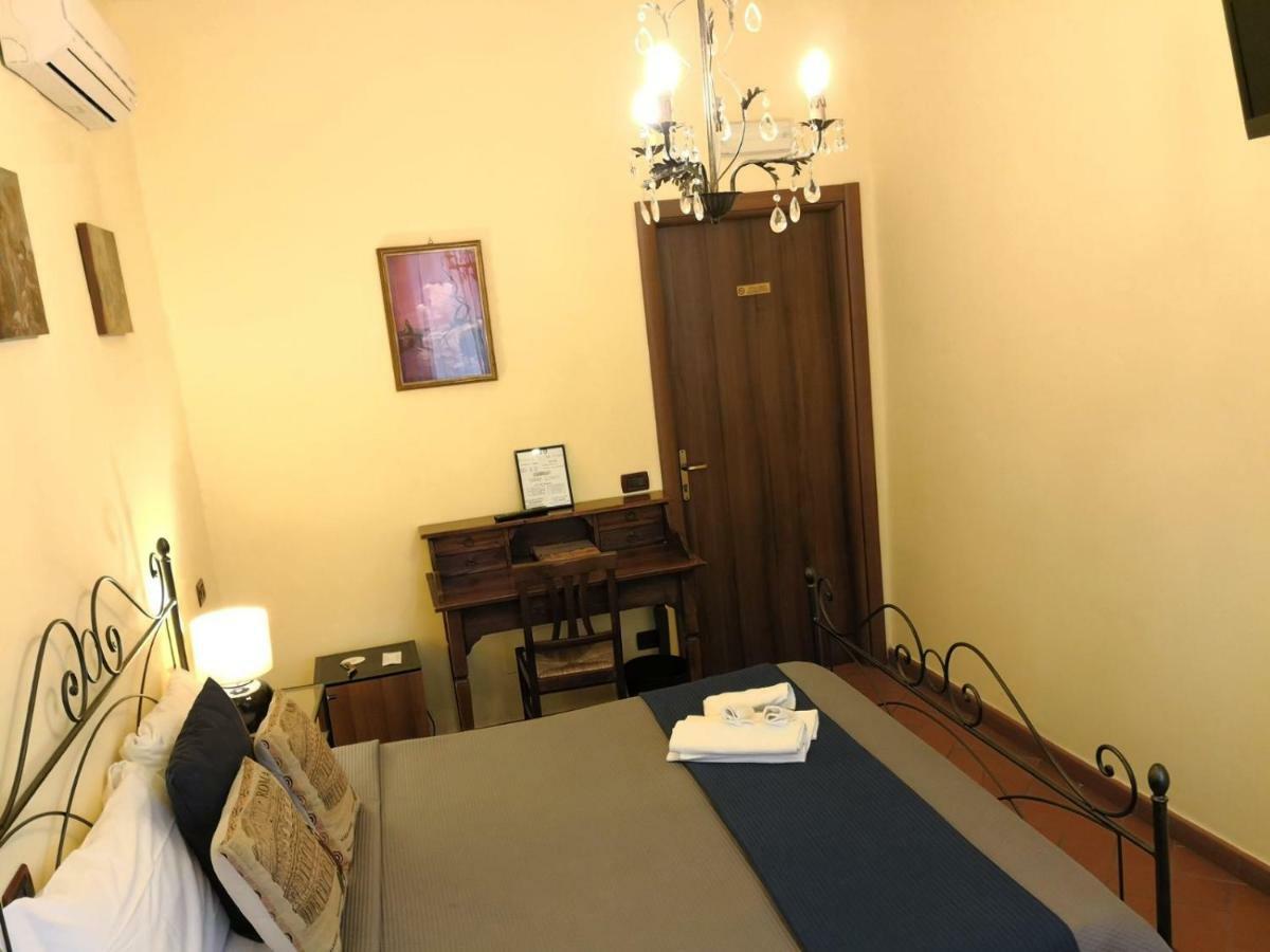 Window To The Tower Bed & Breakfast ปิซา ภายนอก รูปภาพ